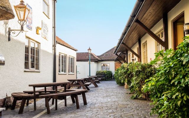 The Half Moon Inn & Country Lodge Mudford