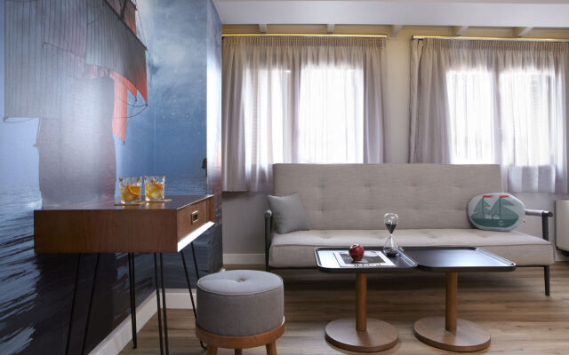 Apollon Library Suites