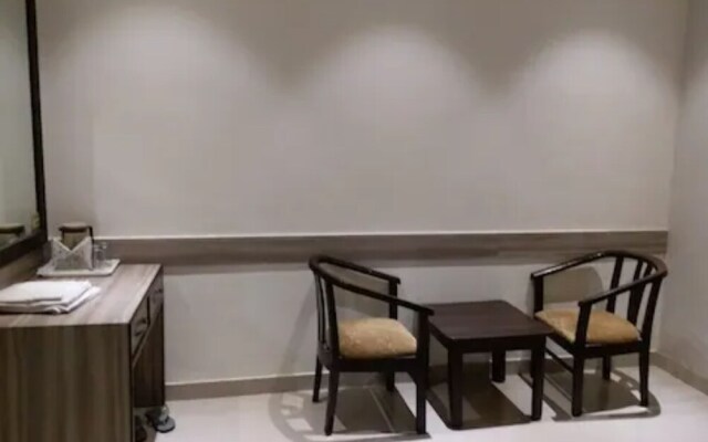 Oyo 23168 Hotel G C Regency