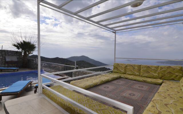 Kalkan 5 Bedrooms Villa Private Pool