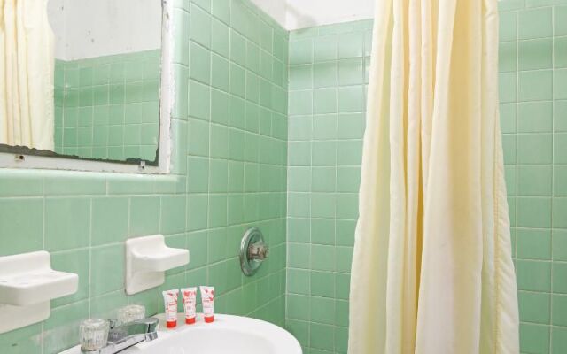 Hotel Valdosta GA N Ashley St