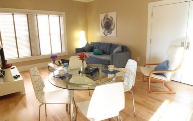 Hollywood Vacation Apartments by Stay City Rentals