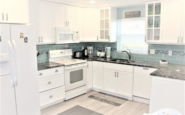 Jamaica Royale 020 - 1 Br Condo