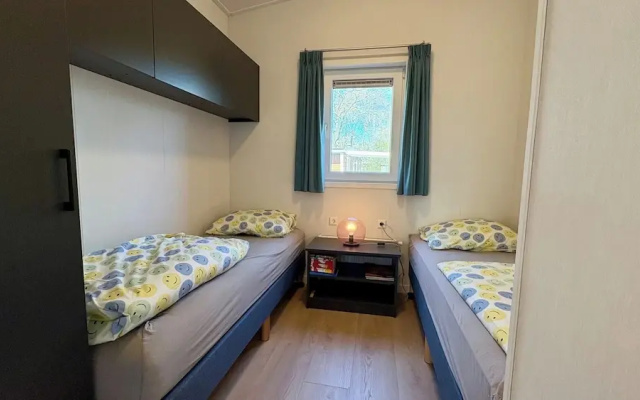 Chalet Near Sint Maartenszee Beach