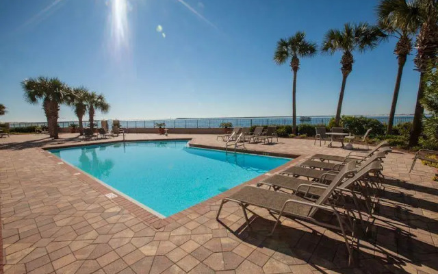 Waterview Towers by Holiday Isles