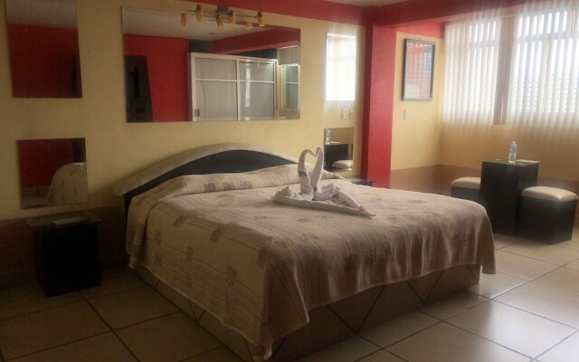 Hotel & Villas Monarca Circuito