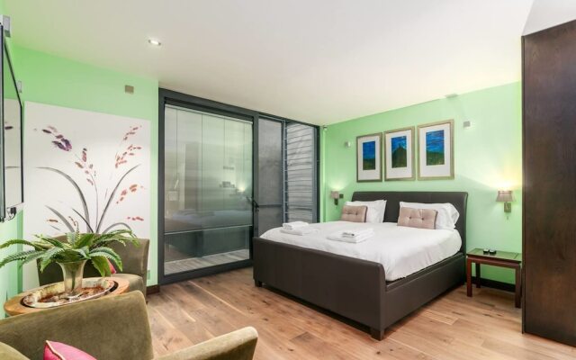 Beautiful 3BR Mews Home, 5min From Paddington