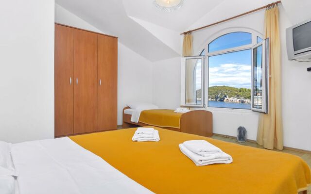 Apartment Rubin Hvar/Pokrivenik 27941