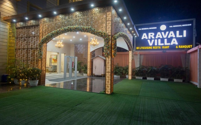 Hotel Luxe Opera NH8 - 7km from IGI Delhi Airport