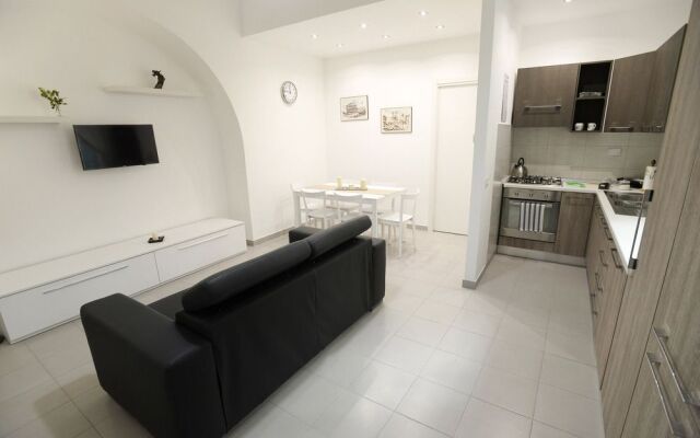 Laterano White Home - Colosseo