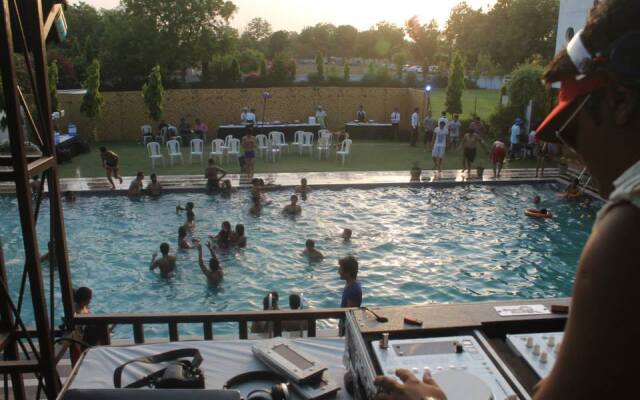 Whistling Meadows Lawns & Resort