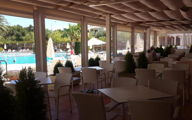 Puerto Azul Suite Hotel