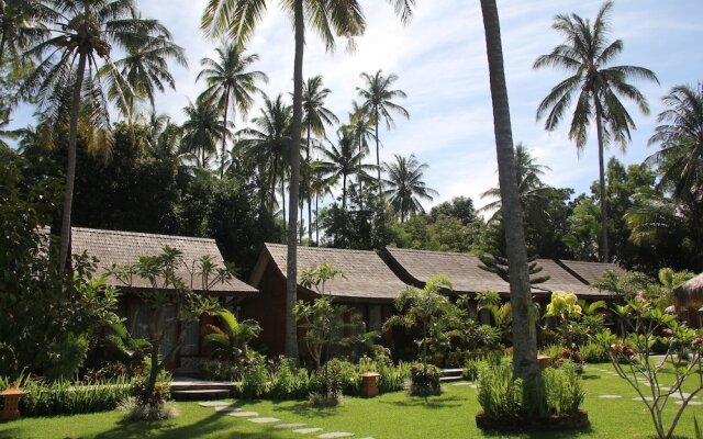 RedDoorz Plus @ Raya Senggigi Lombok
