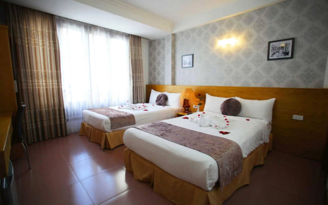 Madam Moon Hotel