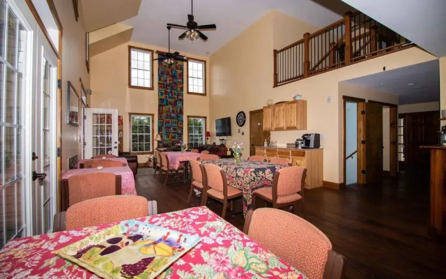 The Old Lantern Inn and Barn