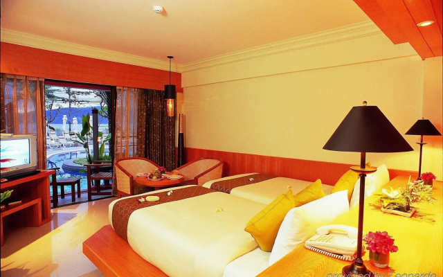 Seaview Patong Hotel