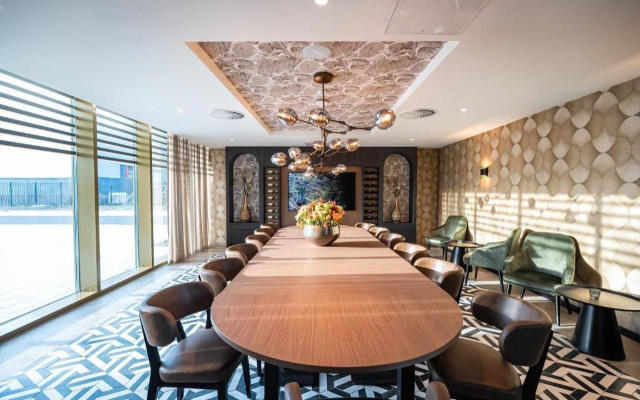 OZO Hotels De President Amsterdam Schiphol Airport