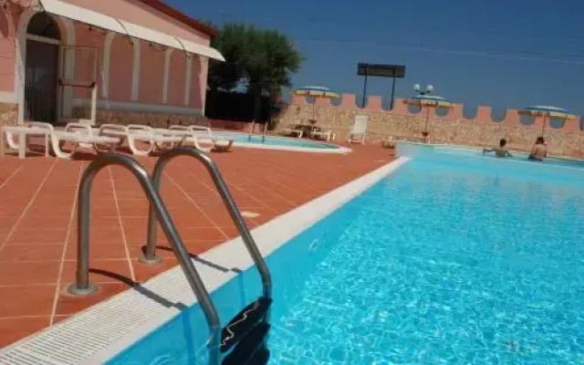 Shan Bala Hotel