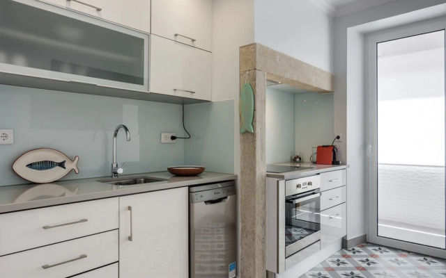 Penha1 · Lisbon's Charming and Bright Apartment