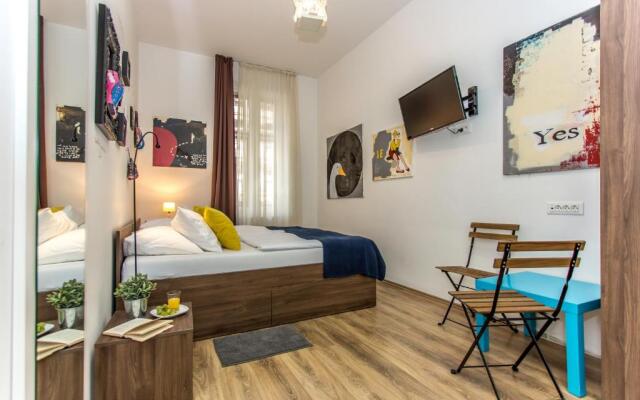 Bed & Breakfast 4citywindows