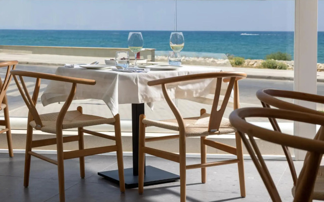 Pearl SeaBreeze Suites