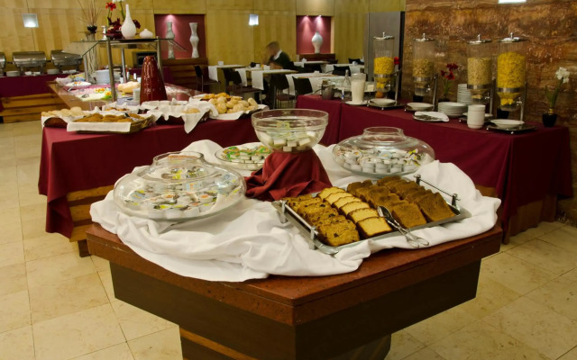 VIP Executive Entrecampos Hotel & Conference