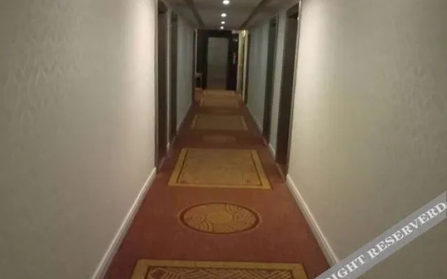 Xinhua Hotel