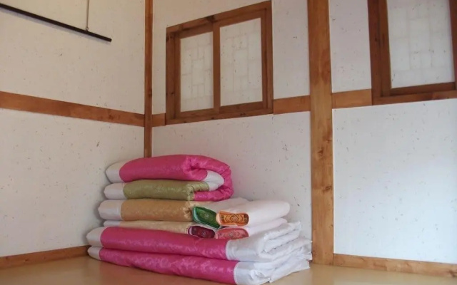 Hyosunjae Hanok Guesthouse