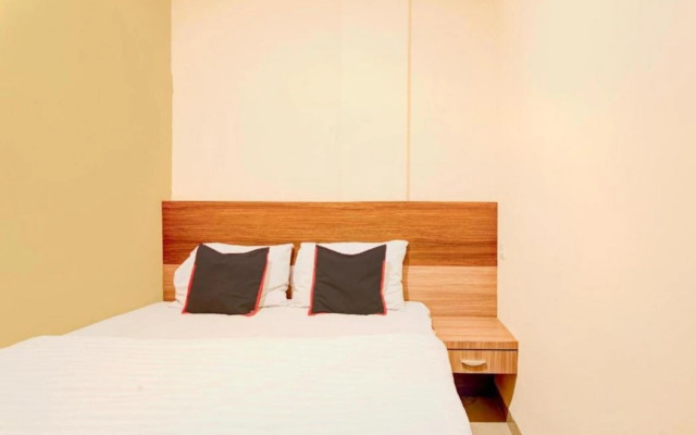 Capital O Pusat Kota Pekanbaru Near Mall Living World Formerly Radja Homestay