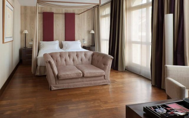 NH Collection Palacio de Burgos