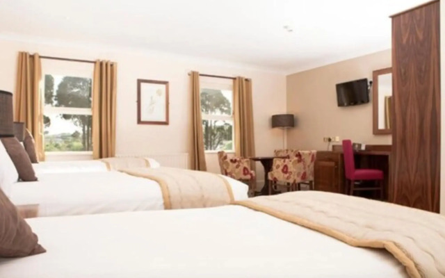 The Lakeside Hotel & Leisure Centre