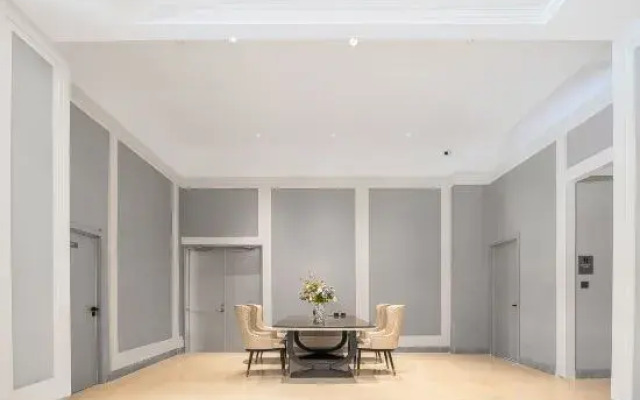 Vienna Hotel (Zhangye Gaotie West Railway Station Dafo Temple)