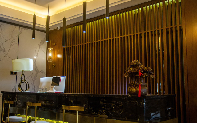 Yintan Zeyinju Hotel