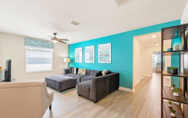 Lakeview 6BR Cozy Home Pool/spa,steps to Waterpark