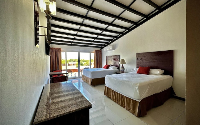 Hotel Tesoro Beach