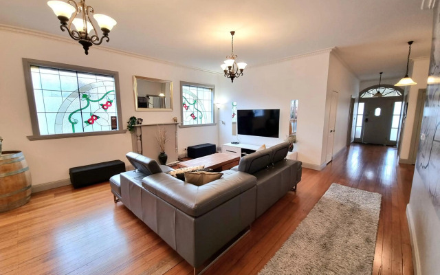 Westend House Healesville