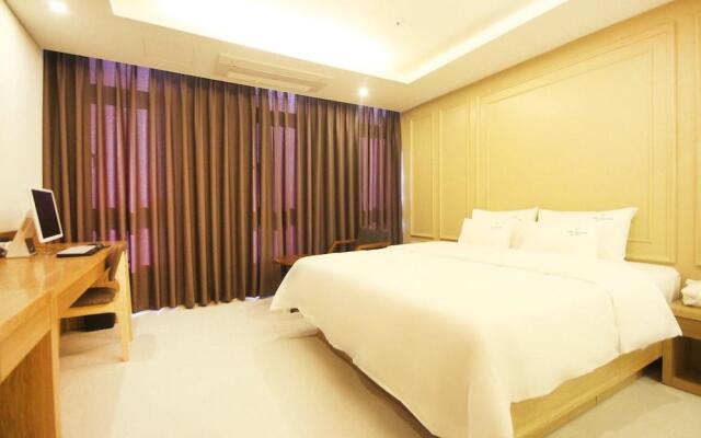 Time Square Hotel