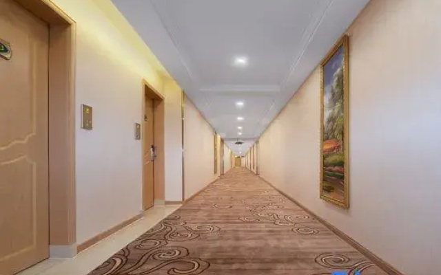 Vienna 3 Best Hotel Huoshan