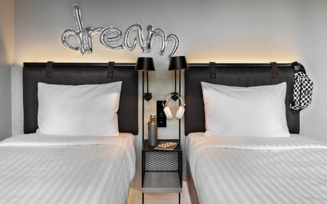 Moxy Lille City