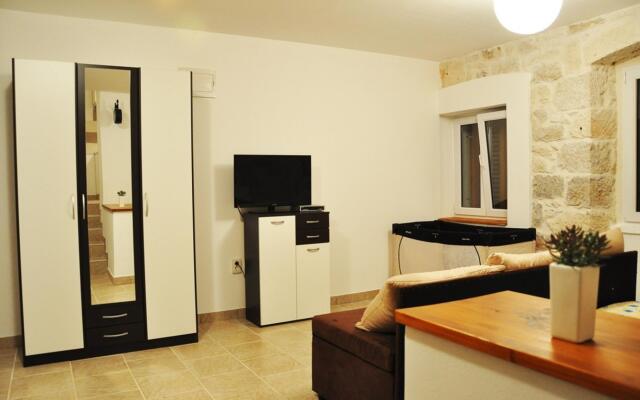 Oasis - SA1(2+2) in Veli Rat