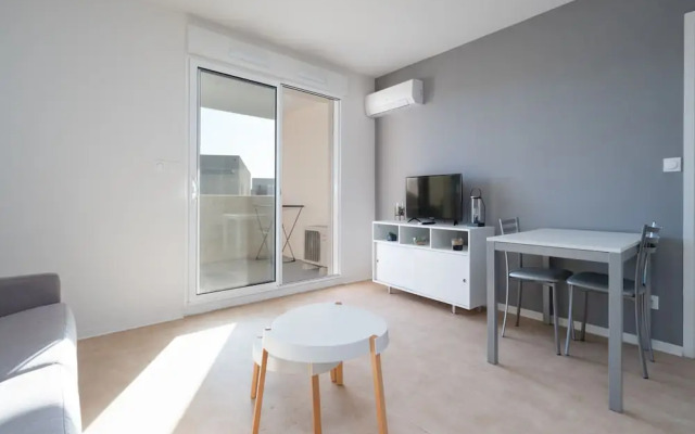 Seaside Stay for Two Guests