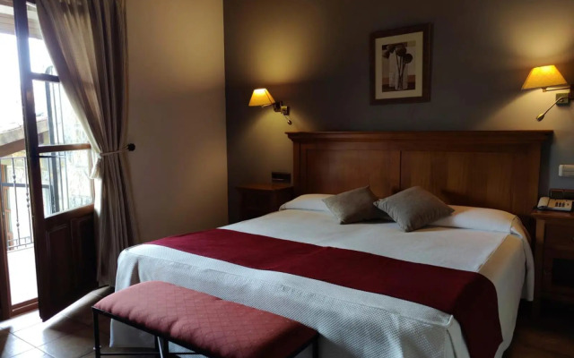 Hotel & Spa Peña Montañesa