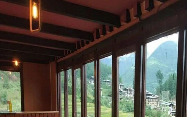 Silver Pine Hotel Paro