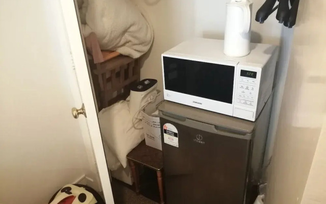 1 Beds including 1 Sofa Bed Studio