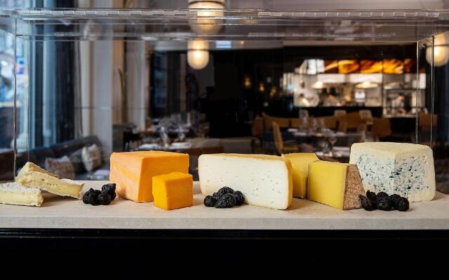 Glass Light Hotel & Gallery, Autograph Collection