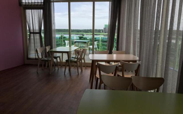 The Riverview Retreats