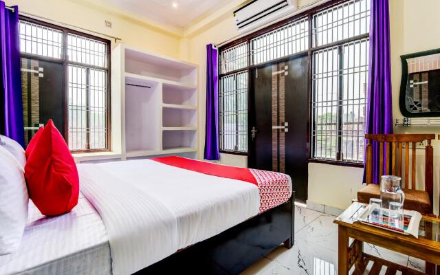 OYO 63236 Valencia Inn