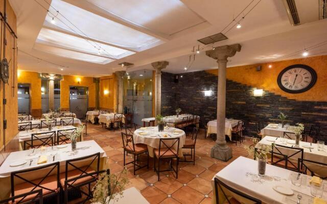 Hostal Restaurante Puerta del Alcázar