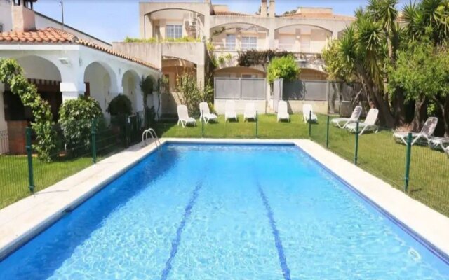 Casa Vista a la Piscina Para 8 Personas en Cambrils