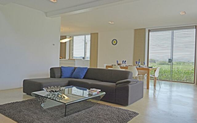 Holiday House Renovated With Pool